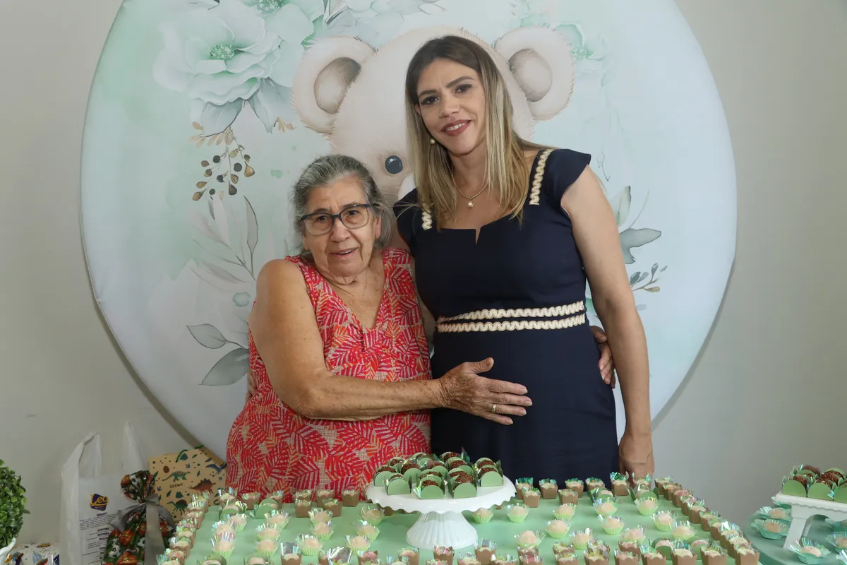 Laura Gomes dos Santos com Fabiana Scafuro