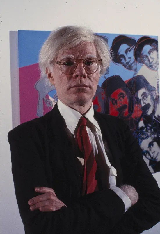 Andy Warhol: exposição do artista  na FAAP mostra sua produção diversa, com pinturas, colagens e desenhos