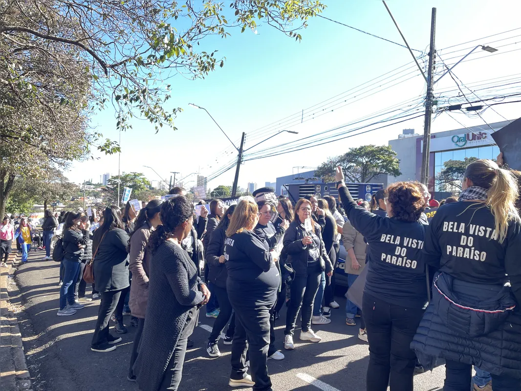 Imagem ilustrativa da imagem Comunidade escolar faz manifestação em Londrina a favor das Apaes