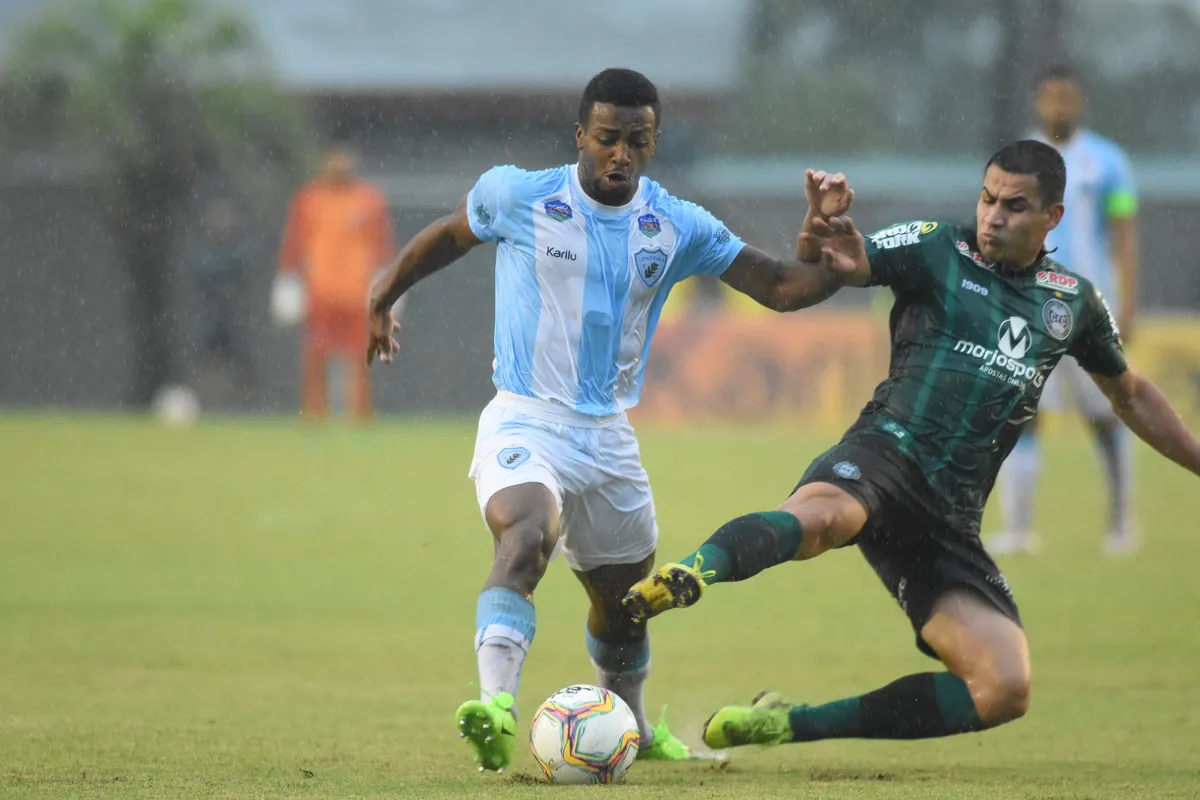 Em 2020, Pastor disputou sete jogos pelo Londrina no Campeonato Paranaense: sendo seis como titular e uma vindo do banco de reservas