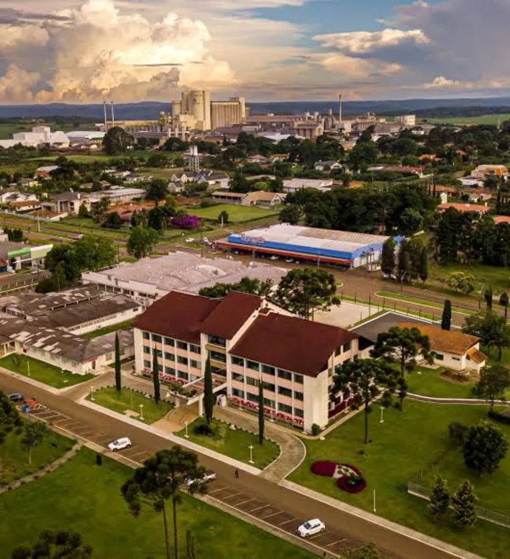 Sede administrativa da Cooperativa Agrária, em Guarapuava, Centro-Sul