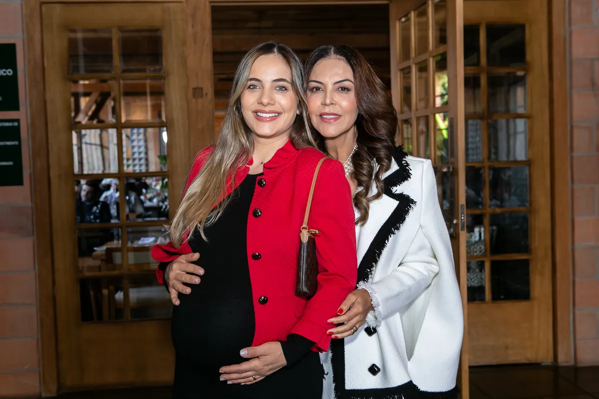 Dalva e a nora Keila Inocente