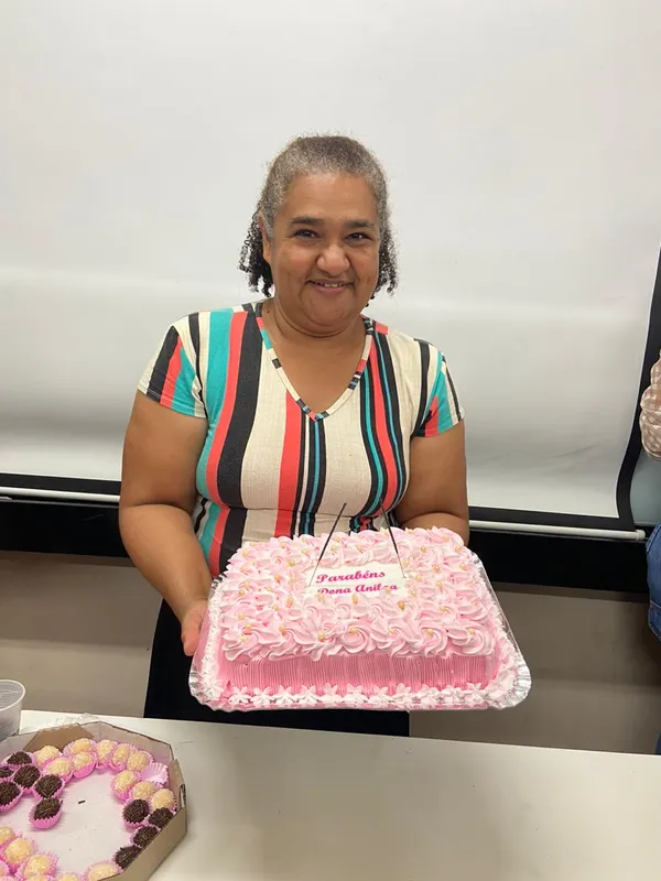 Durante o curso, na UEL, foram muitas as festas de aniversário comemoradas com os colegas de curso