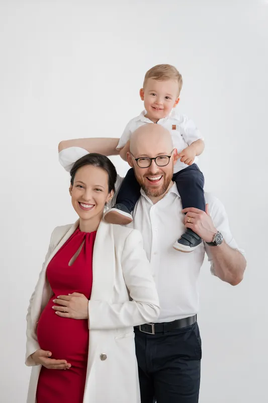 João Guilherme Grassi e a esposa, Luiza Nascimento, ao lado do filho Miguel Augusto