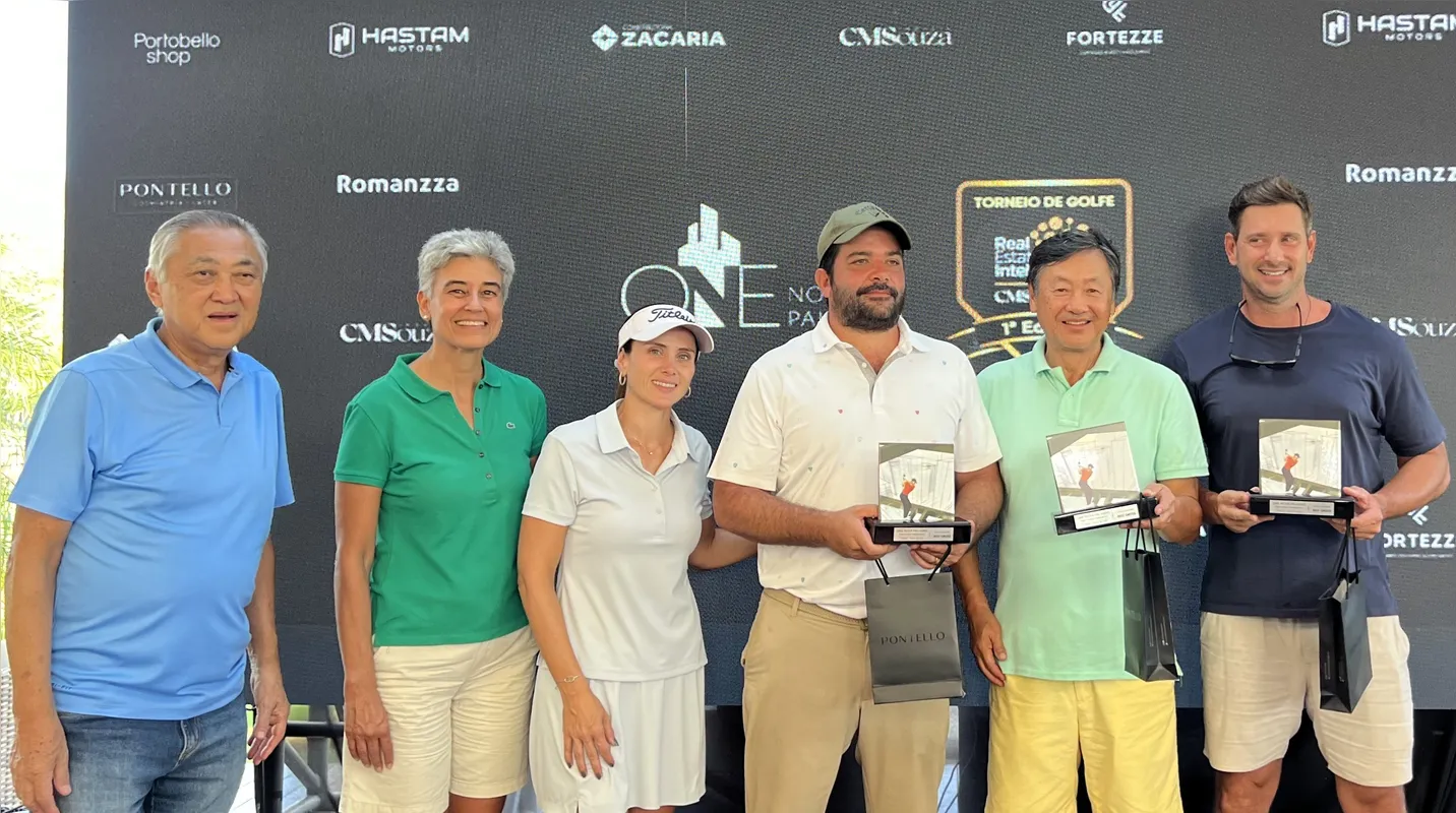 Luiz Carlos Miguita, Denise Scarpin, Juliana Calixto Gomes, Guilherme Pedriali, Milton Ogawa e Marckus Paulo Gomes na entrega dos troféus.