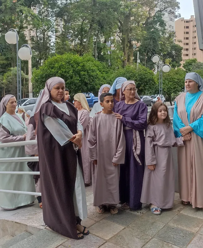 Imagem ilustrativa da imagem Encenação da Via Sacra e confissões renovam fé cristã