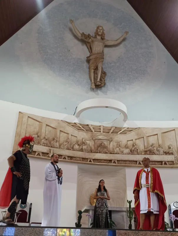 Imagem ilustrativa da imagem Encenação da Via Sacra e confissões renovam fé cristã