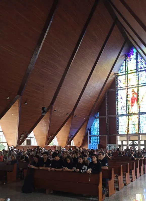 Imagem ilustrativa da imagem Encenação da Via Sacra e confissões renovam fé cristã
