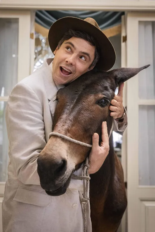 Candinho e seu companheiro inseparável, o burro Policarpo