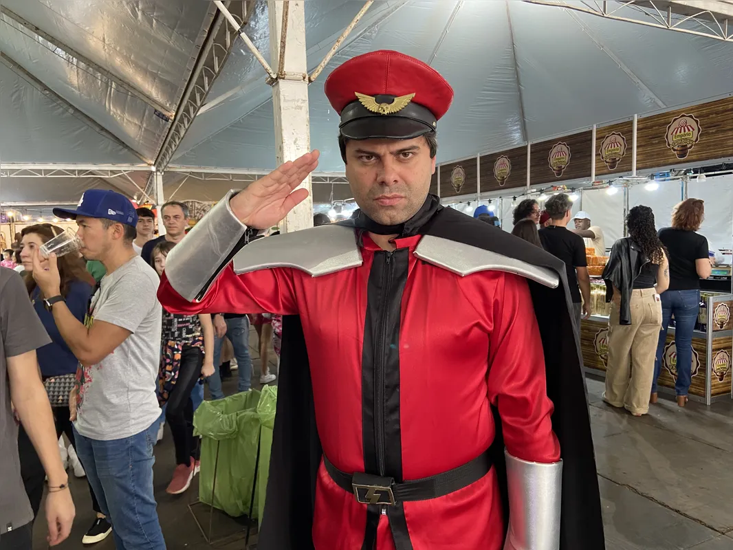 Moisés Sobral, professor e apresentador do concurso de cosplay da Animeland