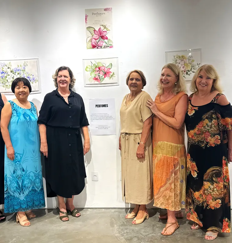 As aquarelistas Marina Tanaka, Jaqueline Lima Moreira, Maria Henriqueta Grassano, Célia Naime e Yvete Nuss