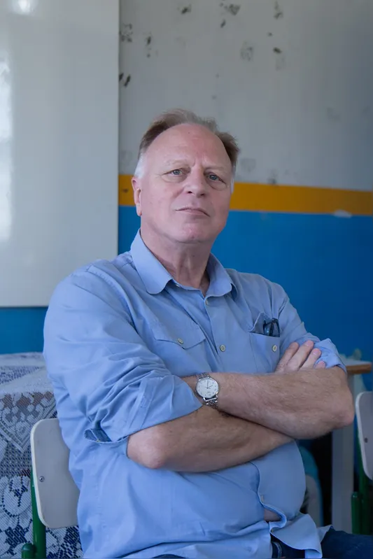 O escritor Marco Fabiani revela à FOLHA que a noiva do Dr. Gabriel Martins sobreviveu à hanseníase e pode reconstruir sua vida