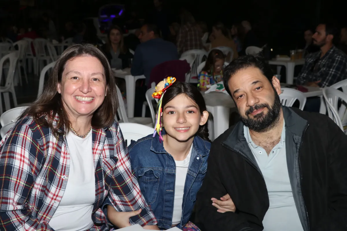 Aline Poca Frasson, Romeu Miguel Rocha Issa e Ana Frasson Issa