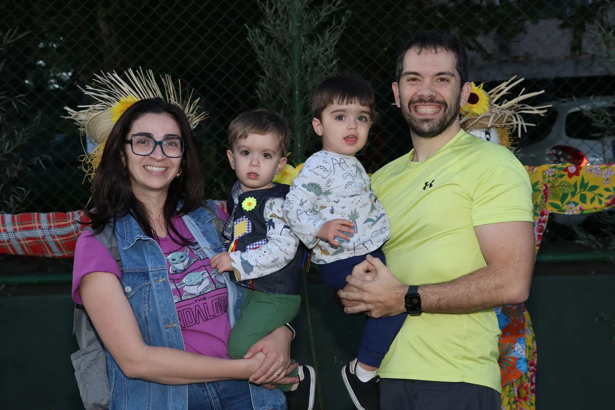 Ana Carolina Bonocielli, Oliver Bonocielli, Gabriel Bonocielli e Bruno Hartman Bonocielli