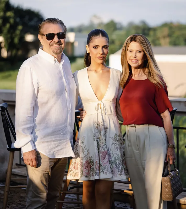 A aniversariante com os avós Romeu e Silvia Dematté