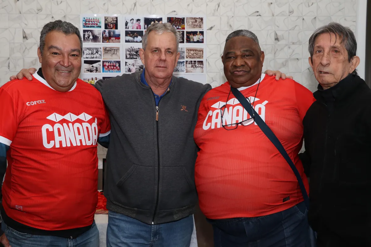 Neto Santos, Dario Soares, Marco Antonio Gumercindo e Isnard Cordeiro.
