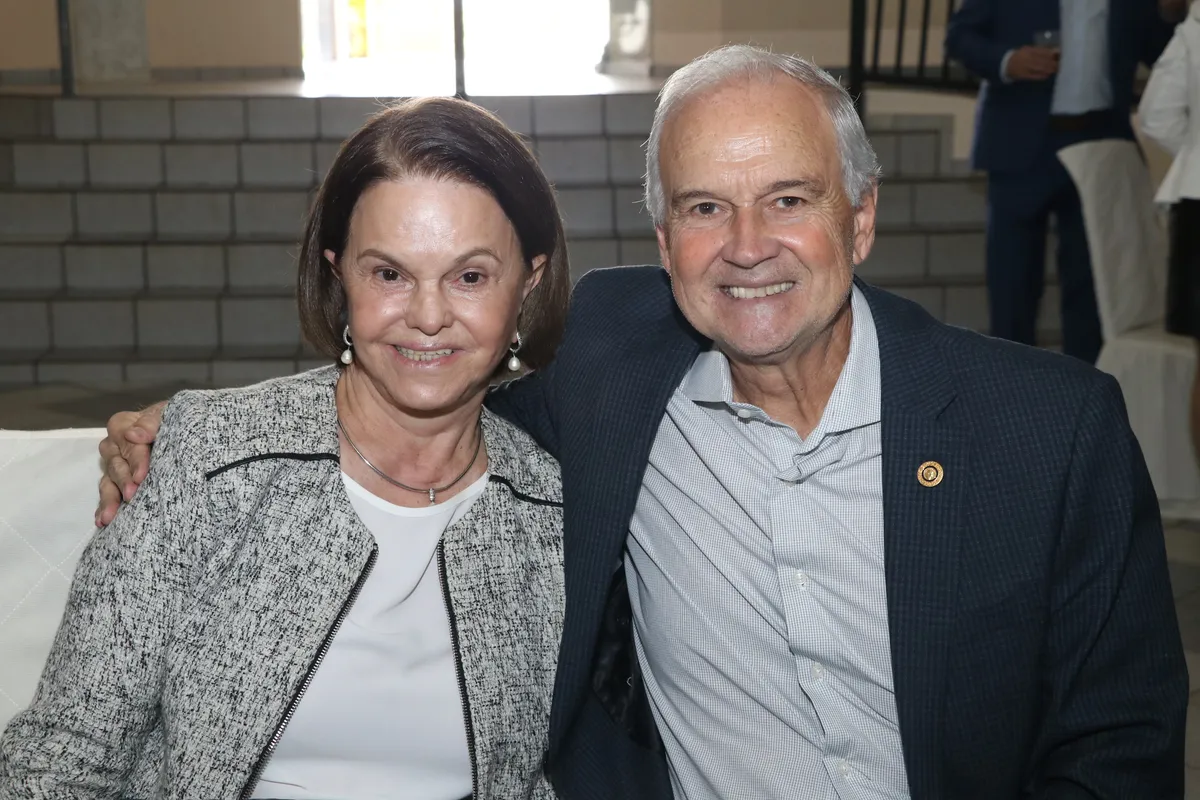 Luiz Antônio Alvares Lopes e Maria Idati Zandonna Lopes