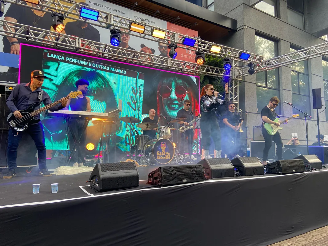 Banda Gata de Botas se apresenta no 45º Festival Internacional de Música de Londrina