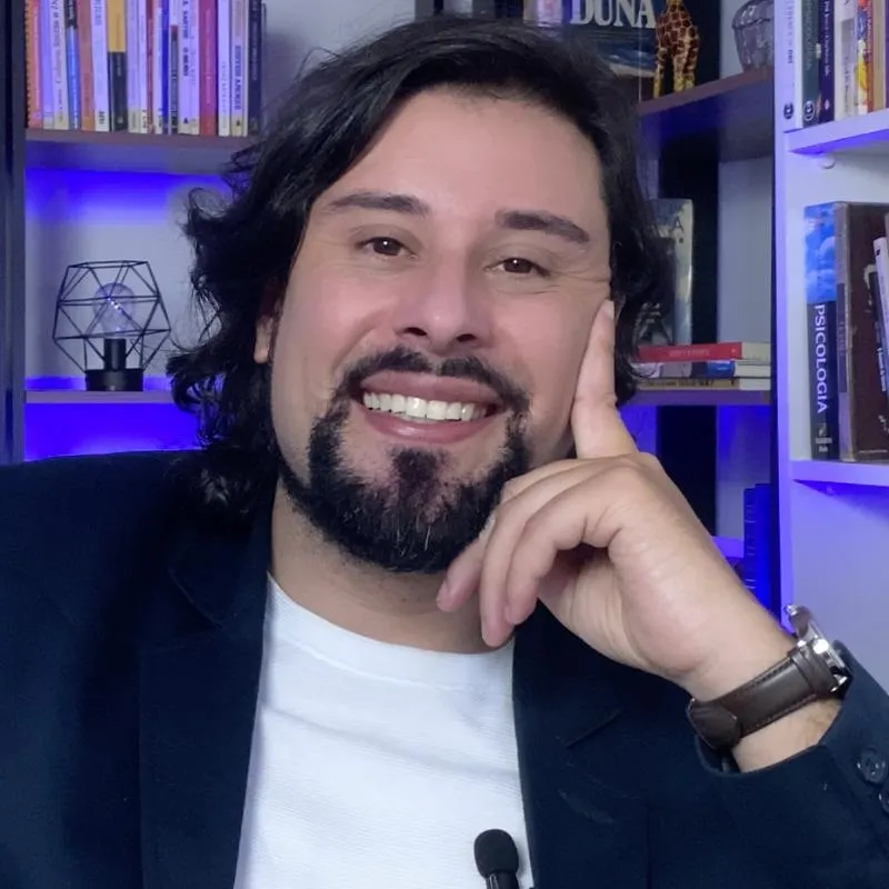 Para Bruno Beraldo, psicólogo, é preciso mostrar que o vínculo não precisa ser prisão, mas espaço de segurança, crescimento e afeto"