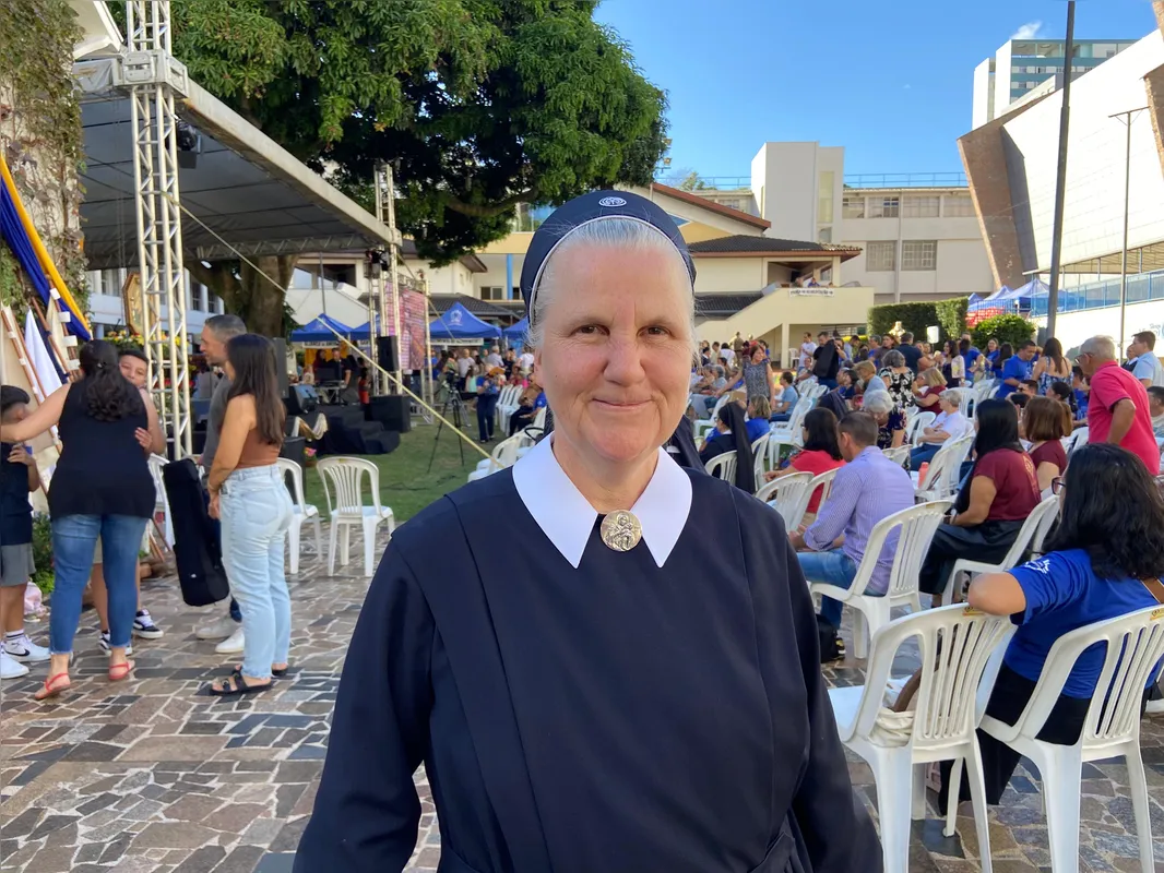 A irmã Lucia Maria Menzel é a  responsável pela Pastoral do santuário