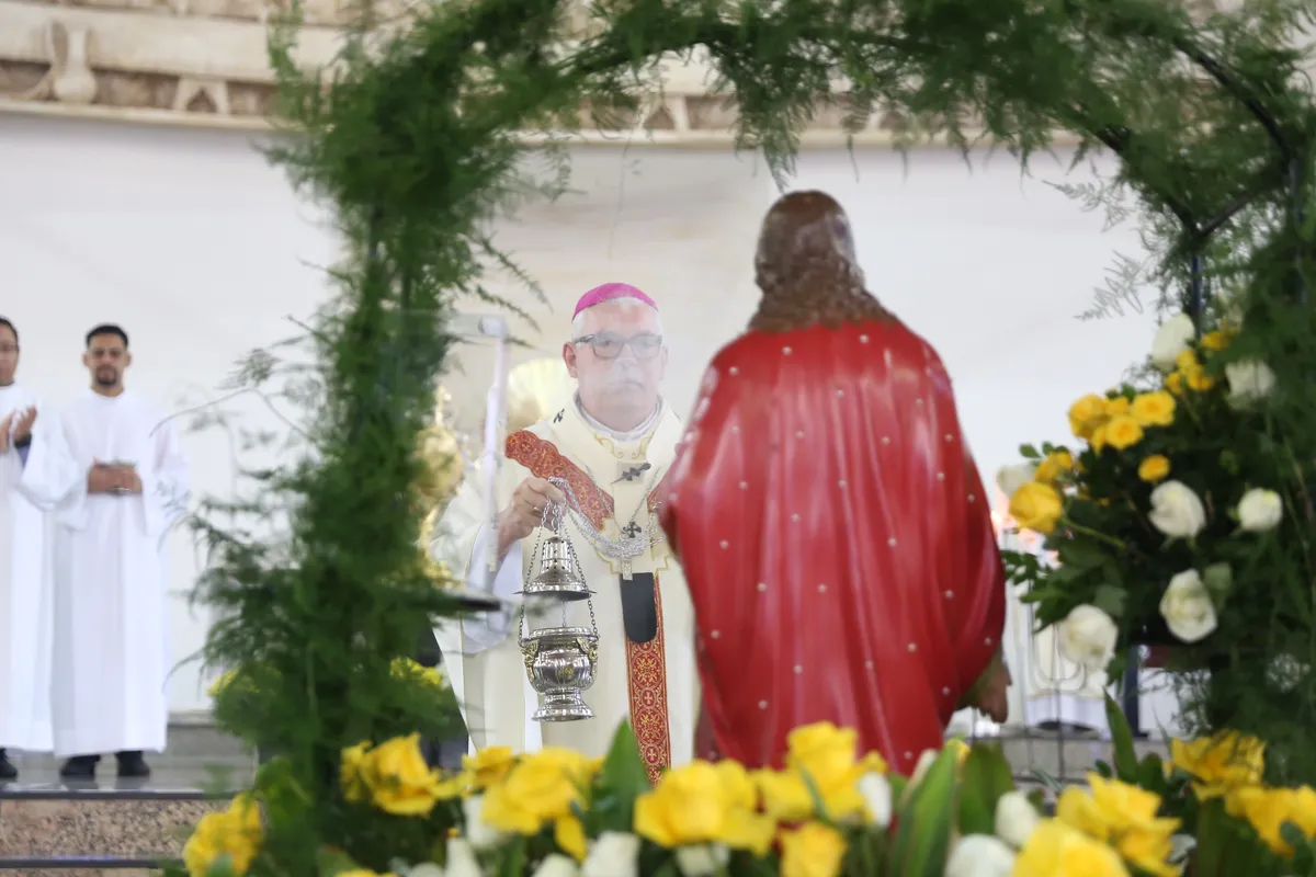 Imagem ilustrativa da imagem Fiéis lotam Catedral nas celebrações ao Padroeiro de Londrina