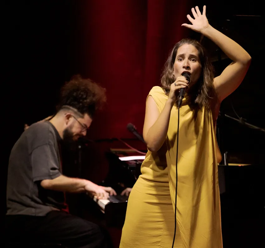 Breno Ruiz e Alice Passos