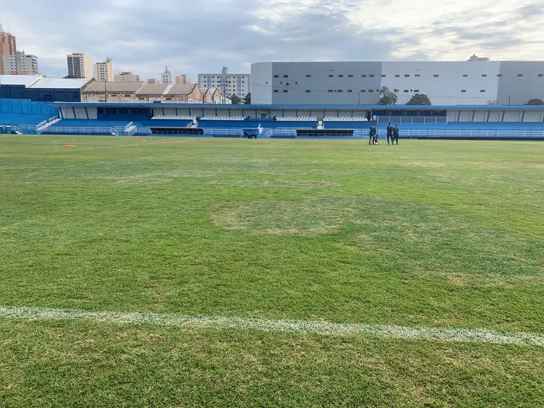 Castigado gramado do VGD será revitalizado por empresa que fez tapete da Neo Química Arena
