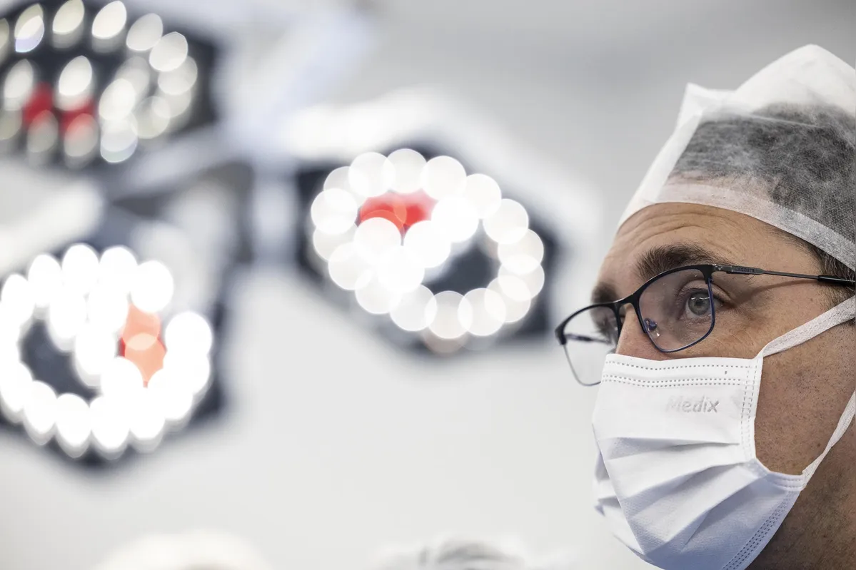Imagem ilustrativa da imagem Hospital Evangélico de Londrina realiza 100ª cirurgia robótica
