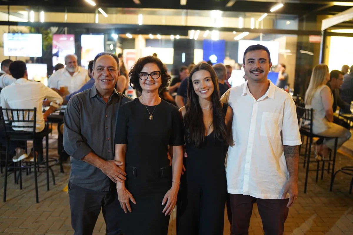 Floriano, Ana, Cassiana e Pedro Terra