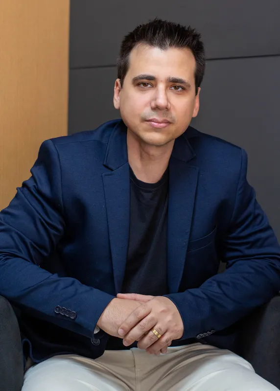 O CEO da Corelab, Thiago Zampieri, enxerga a IA como aliada do setor de RH e não concorrente