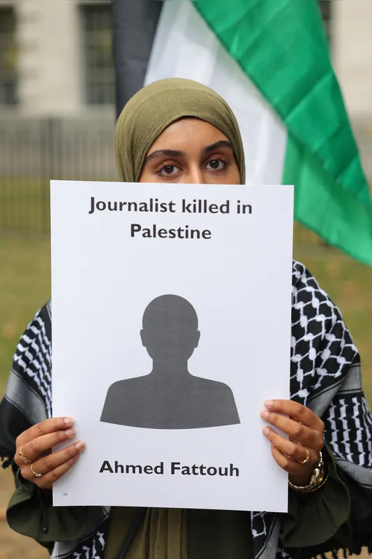 Protesto na Inglaterra chamou a atenção para os jornalistas mortos pelo exército israelense