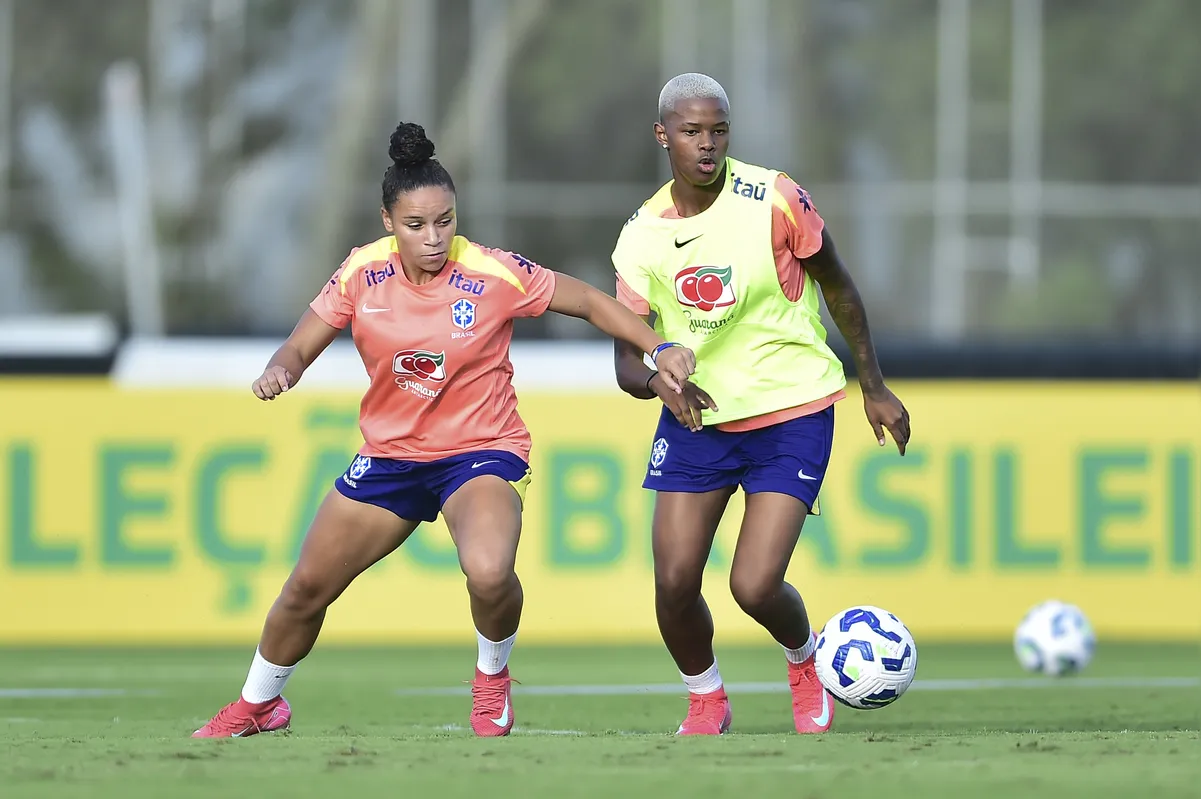 Imagem ilustrativa da imagem Joia revelada em Londrina marca gol da vitória da seleção brasileira feminina