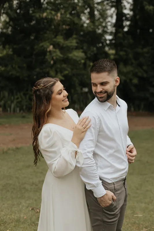 Imagem ilustrativa da imagem Lá vêm os noivos Giulia e José Eduardo