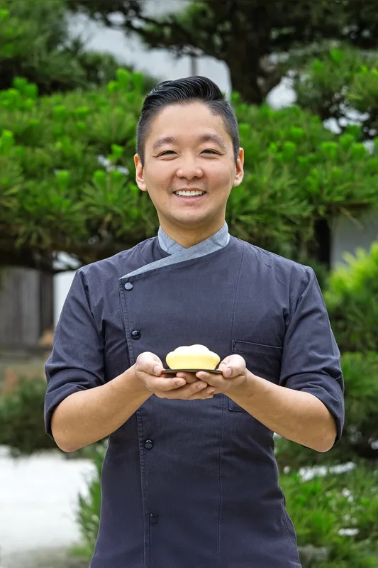 Cesar Yukio, vencedor do Masterchef Brasil Confeitaria, se apresenta no domingo (7)