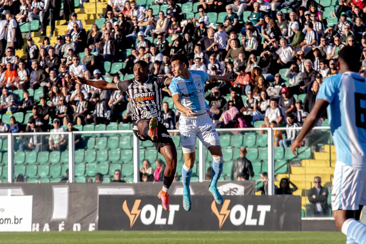 Figueirense e Londrina se enfrentaram no ano passado pela Série C e empataram por 0 a 0