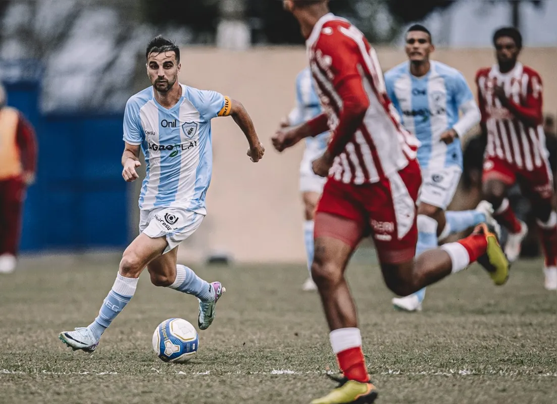Rafael Longuine fez um dos gols da vitória do Tubarão sobre o Náutico em 2024