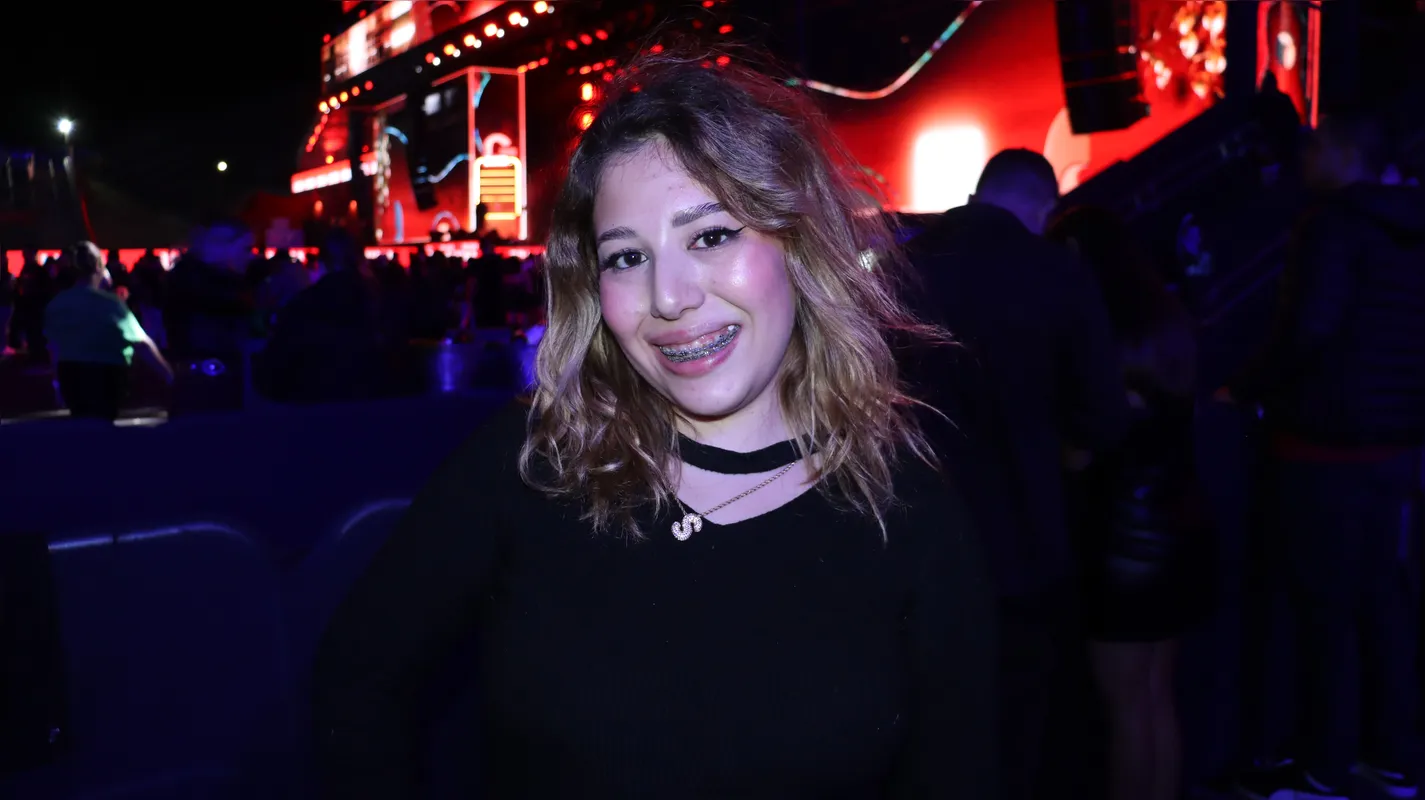 Samara Simões, 21 anos, de Londrina: "Estava aguardando o show de Luan Santana há um ano"