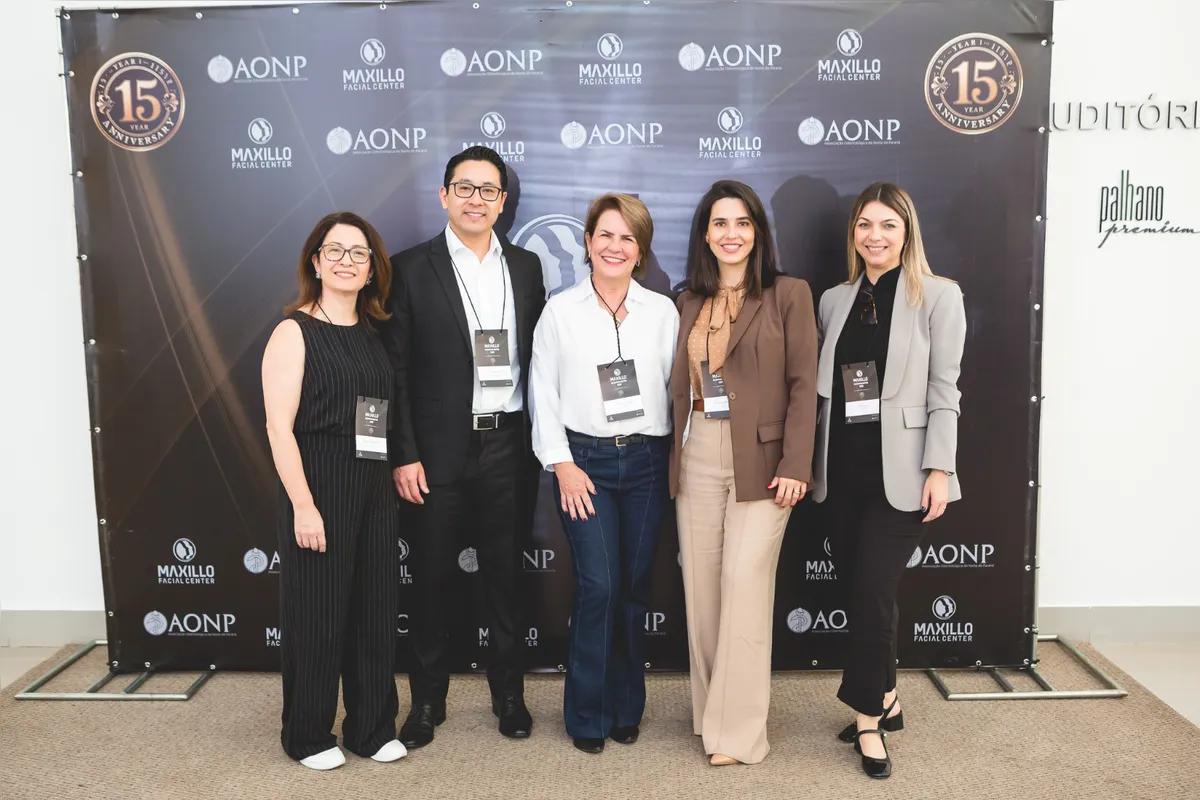 Dra Anne Mantovani, Dr. Marcos Guskuma e Dra Lorenna Guskuma com as gerentes da SISPRIME, Ana Lucia Baggio e Patricia Seco