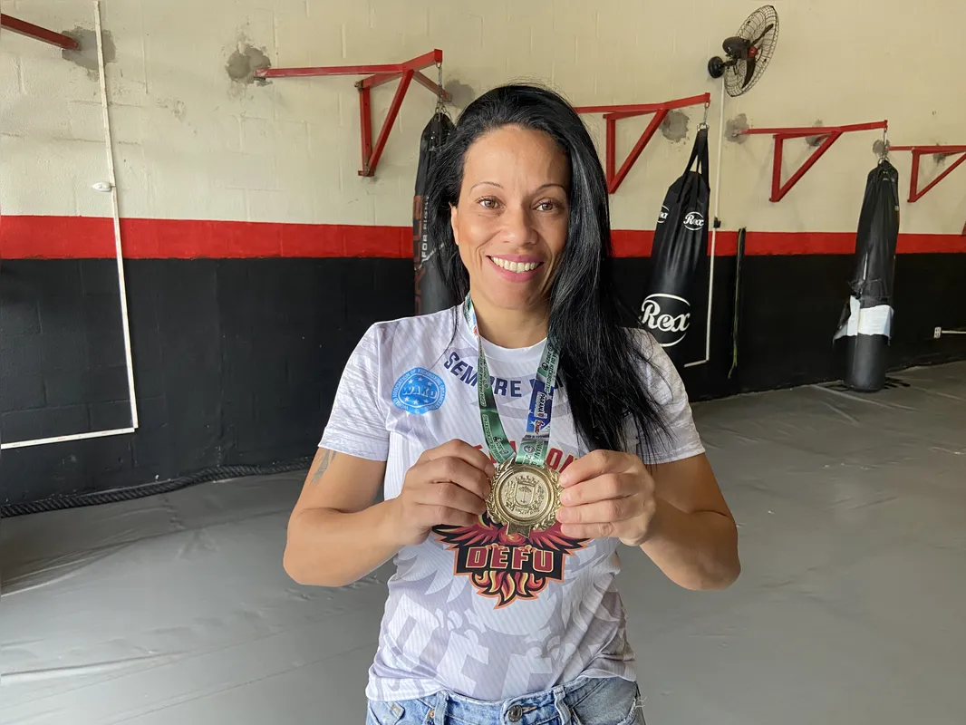 Imagem ilustrativa da imagem Mãe e filha de Londrina ganham ouro na Copa Paraná de Kickboxing