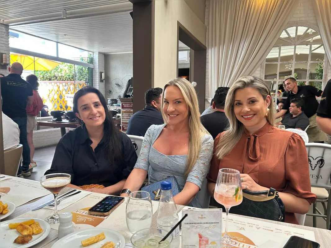 Ana Matos , Daniela Pieralisi e Ana Maziero