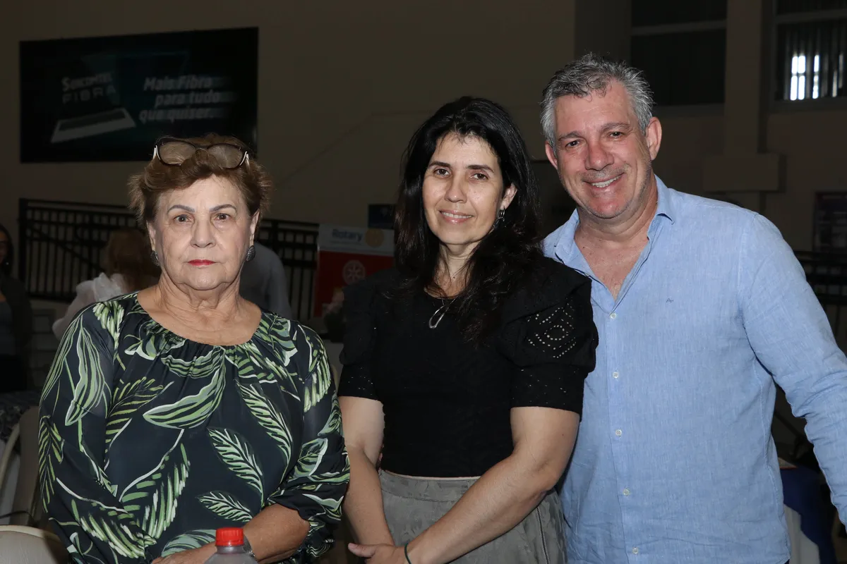 Maria Aparecida Orlando, Natasha Carvalho e Paulo Pimenta