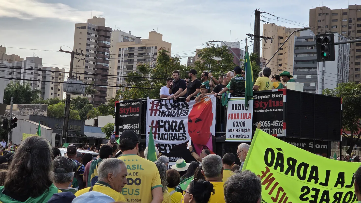 Imagem ilustrativa da imagem Manifestação em Londrina pede impeachment de Lula e Moraes