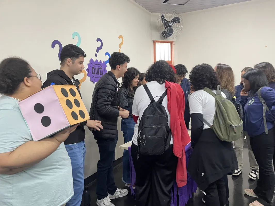 Imagem ilustrativa da imagem Milhares de jovens participam da Feira de Profissões da UEL