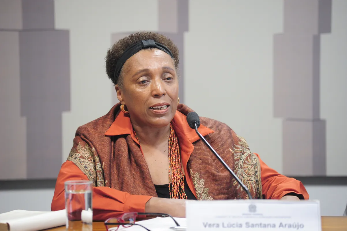 Vera Lúcia diz que se sentiu "completamente humilhada, destratada, desrespeitada, aviltada, violada, porque é uma agressão muito forte"