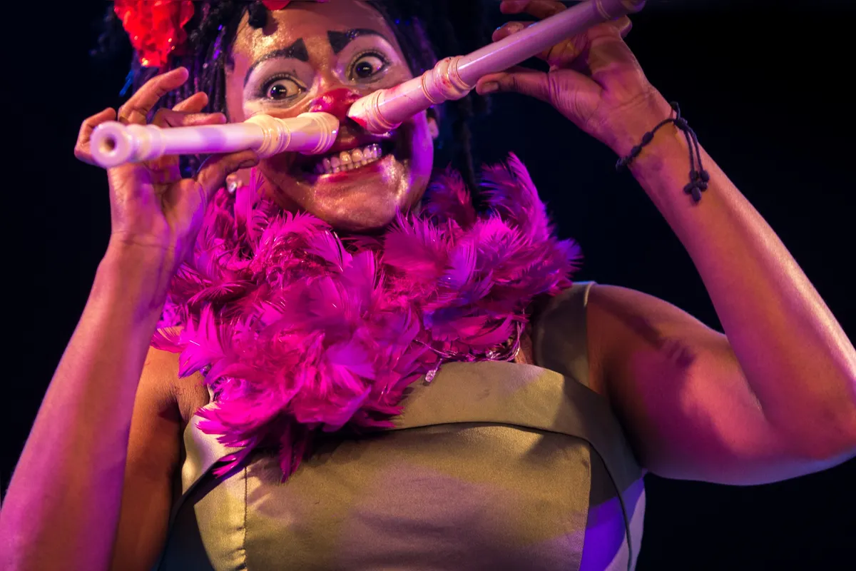 No domingo (17), a atriz Ana Luiza Bellacosta  (DF) sobe ao palco para mostrar as graças de Madame Frôda