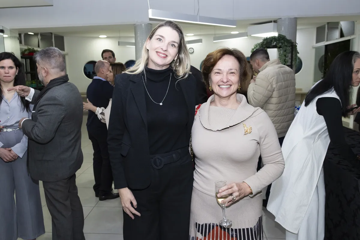 Janaína Gardenal Fenato, diretora de inovação e tecnologia do grupo Giusto 5, e
Márcia Guimarães, ex-sócia do Colégio Maxi