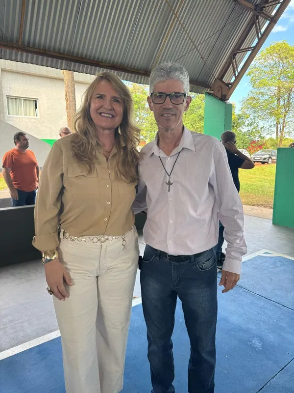 Mara Mello, presidente da Atunorpi, e Jaelson da Matta, prefeito de Bandeirantes