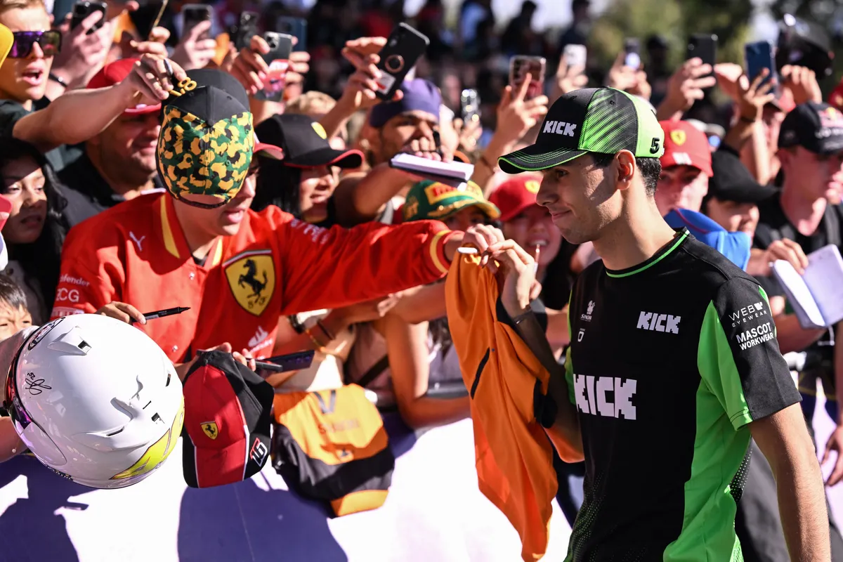 Aos 20 anos, Gabriel Bortoleto é o primeiro piloto brasileiro a voltar ao grid da Fórmula 1 desde Felipe Massa, em 2017.