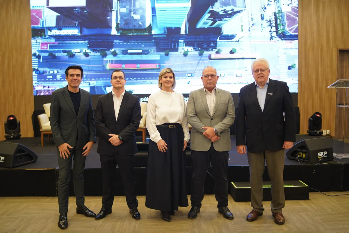 Cristiano Teodoro, André Simas, Andréa Name, Nicolás Mejía e Celso kloss
