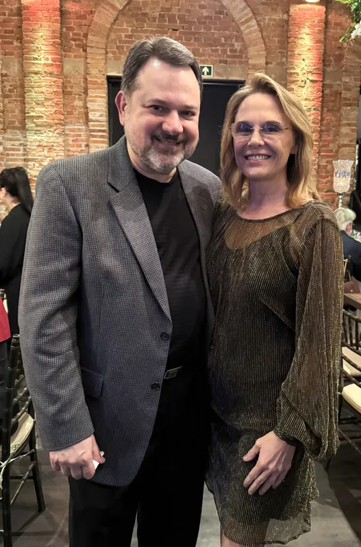 Dr. Carlos César Martinelli com a esposa Claudiane Bulgacov